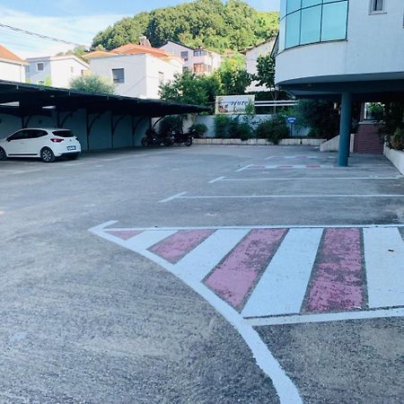 Luander Hotel Tirana Bagian luar foto