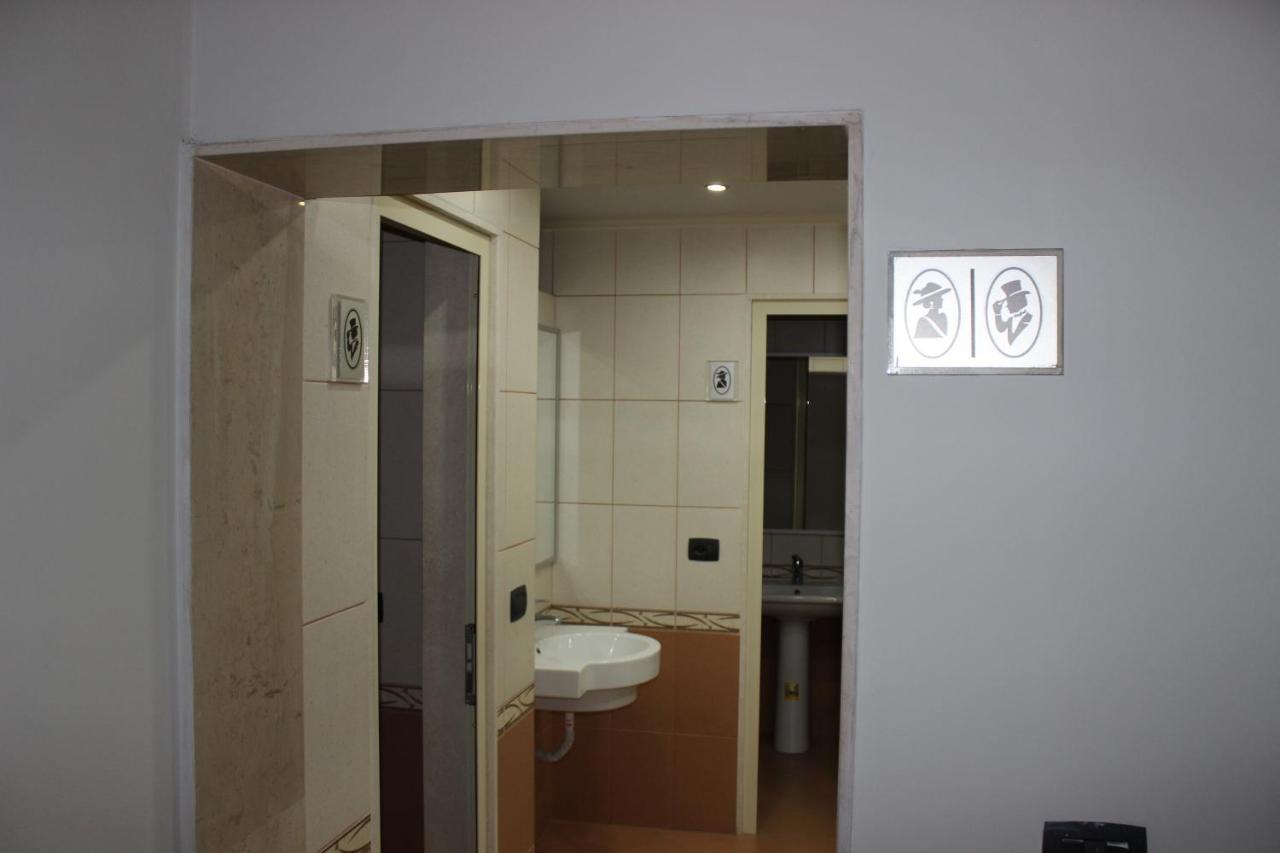 Luander Hotel Tirana Bagian luar foto