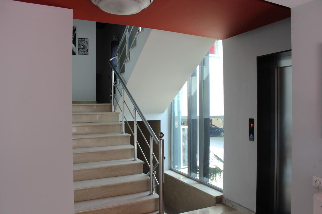 Luander Hotel Tirana Bagian luar foto