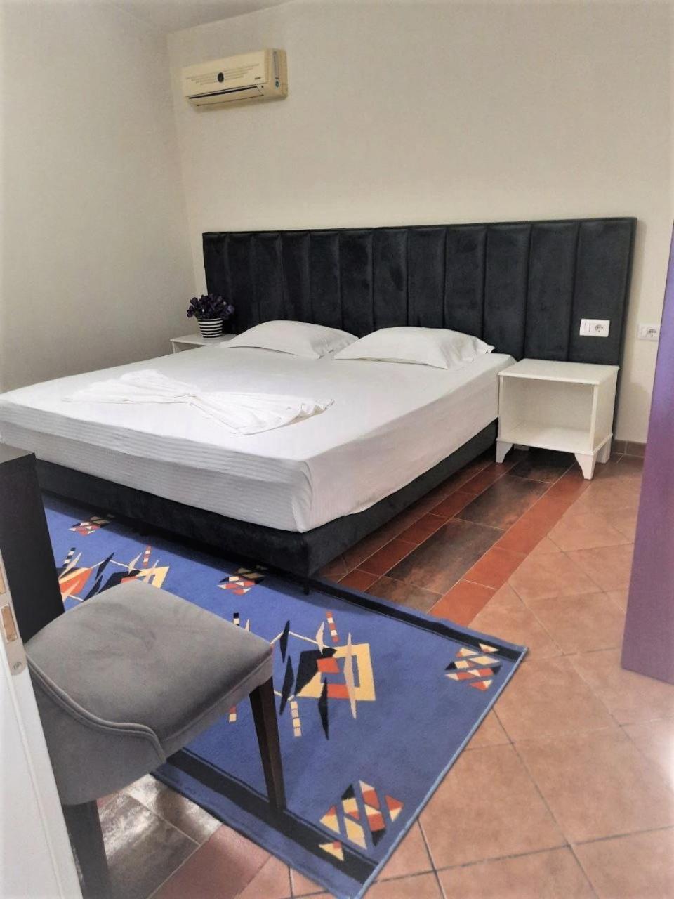 Luander Hotel Tirana Ruang foto