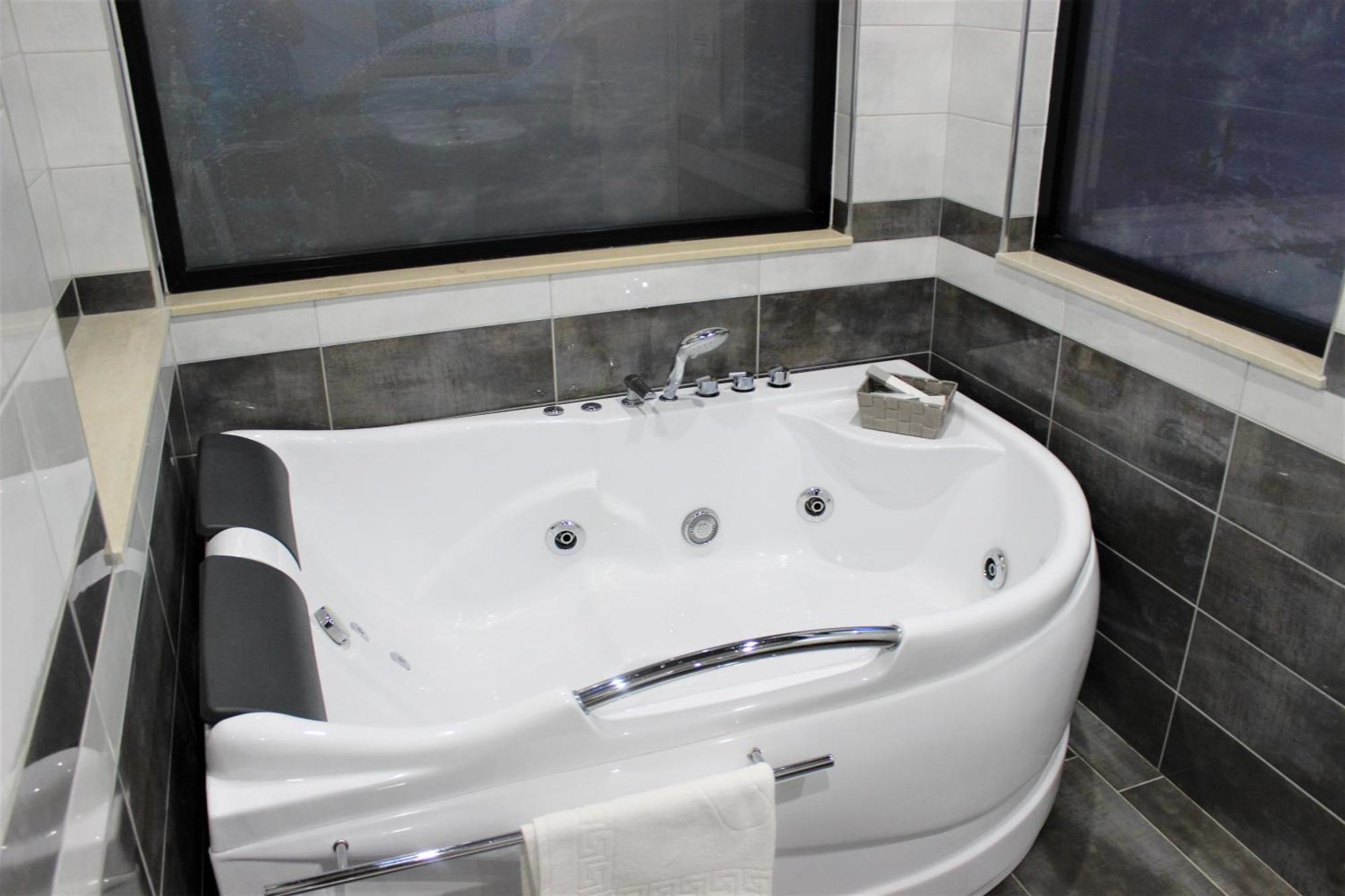 Luander Hotel Tirana Ruang foto