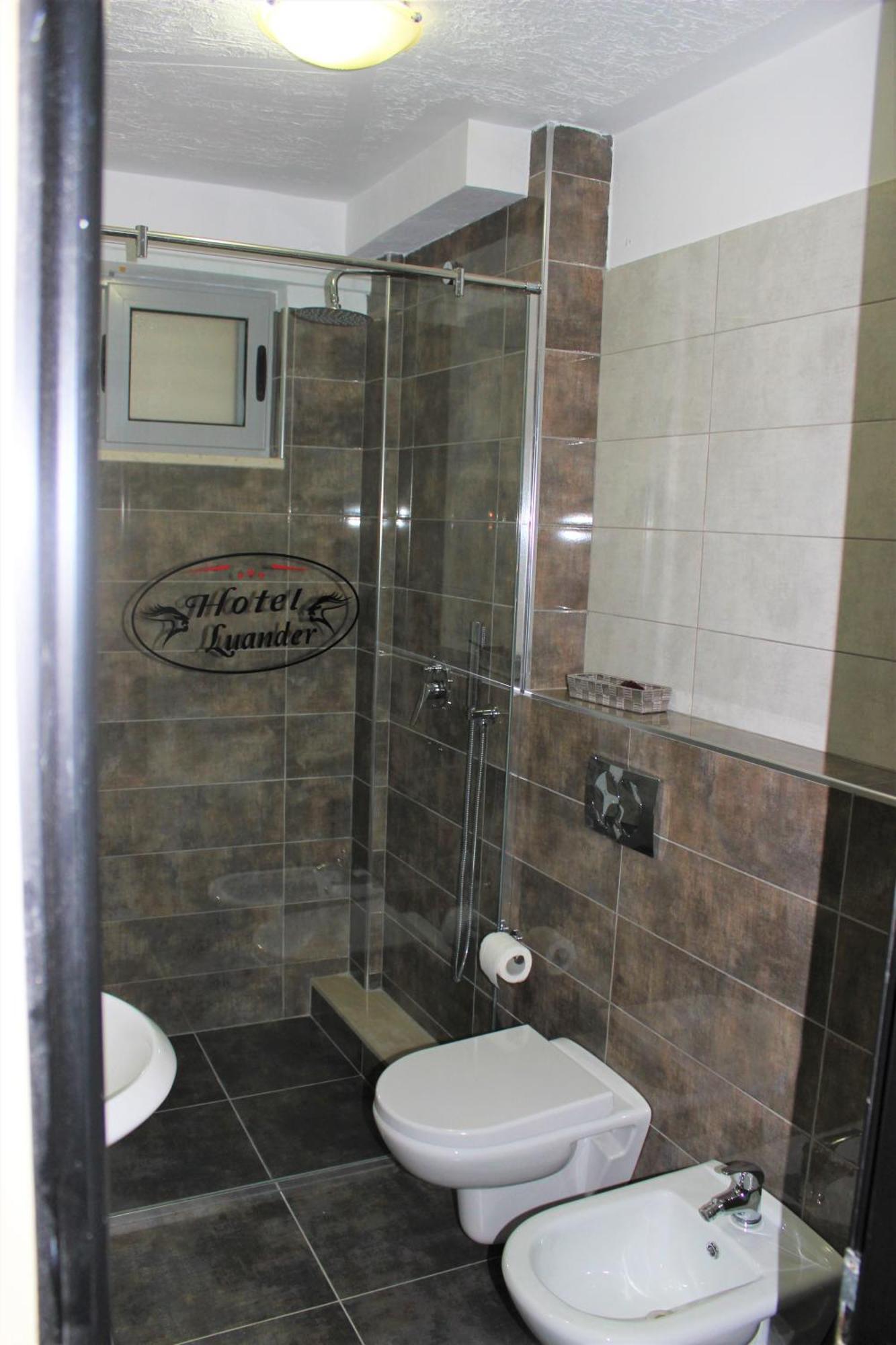 Luander Hotel Tirana Ruang foto