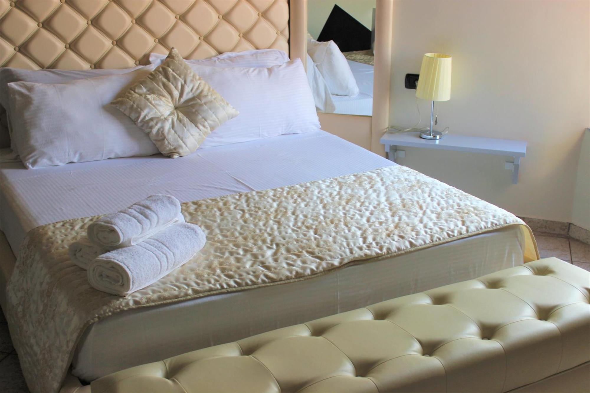 Luander Hotel Tirana Ruang foto